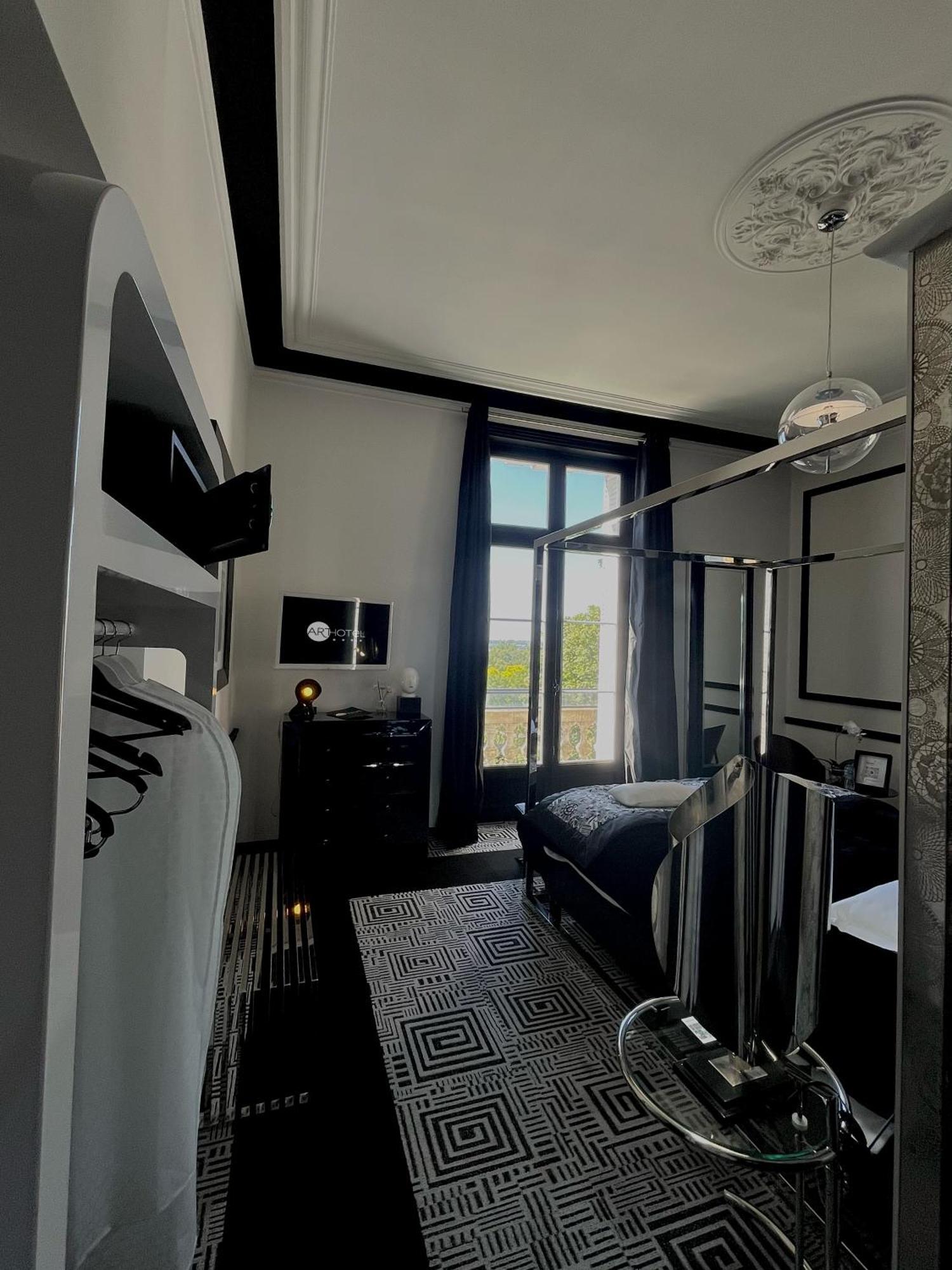 Art Hotel Rochecorbon